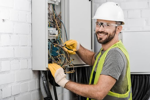 Navigating Electrician Hiring: Evaluating Experience and Expertise